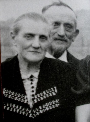 Großeltern mütterlicherseits, Elisabeth und Anton Hegener, Selkentrop. Sie hatten 11 Kinder. Hegeners hatten einen ziemlich großen Bauernhof.