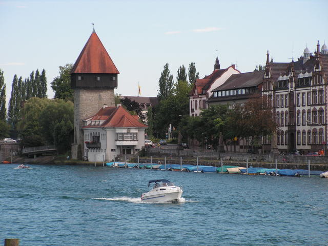 Konstanz, Blick auf den Rheintorturm